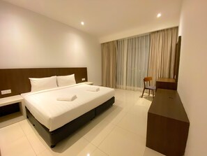 Apartment, 3 Bedrooms | In-room safe, individually decorated, individually furnished, desk - AZ Hotel & Serviced Apartments (Labuan)