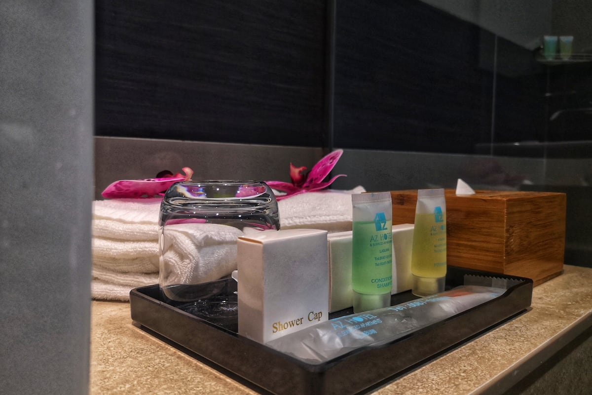 standard king room | bathroom amenities | shower, rainfall showerhead, free toiletries, bidet