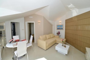Classic Apartment | In-room dining - Sunshine Apartments (Kotor)