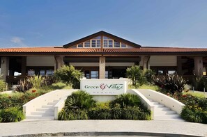 المنشأة من الخارج