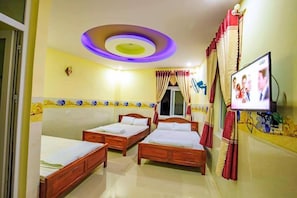 Dormitorio compartido familiar | Escritorio y wifi gratis