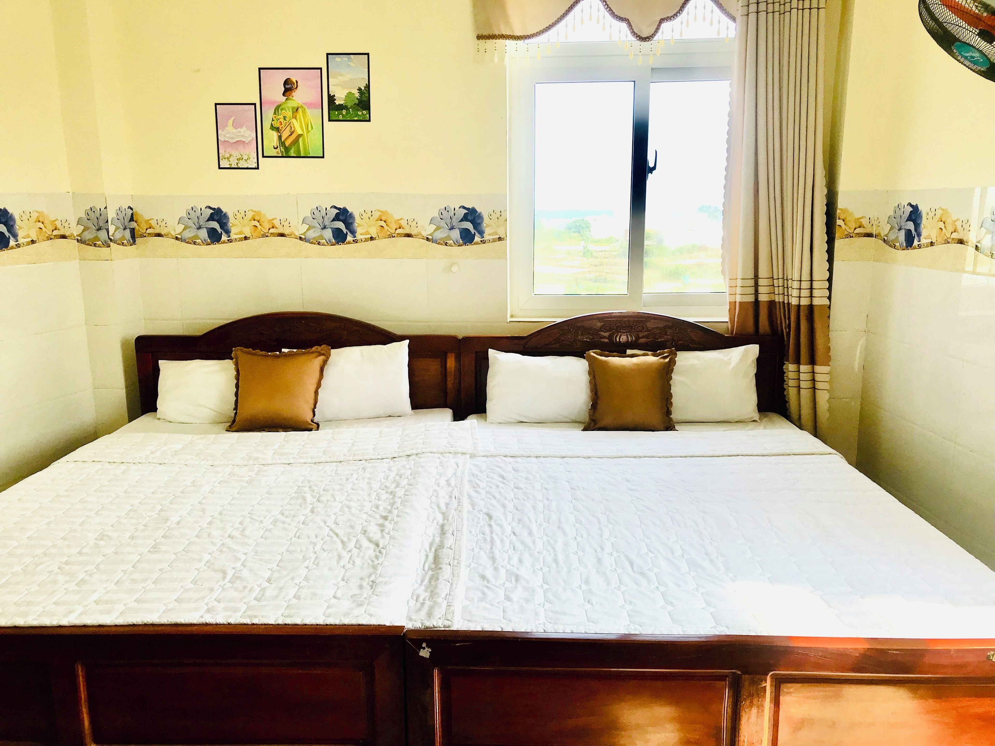 Family Shared Dormitory | Desk, free WiFi