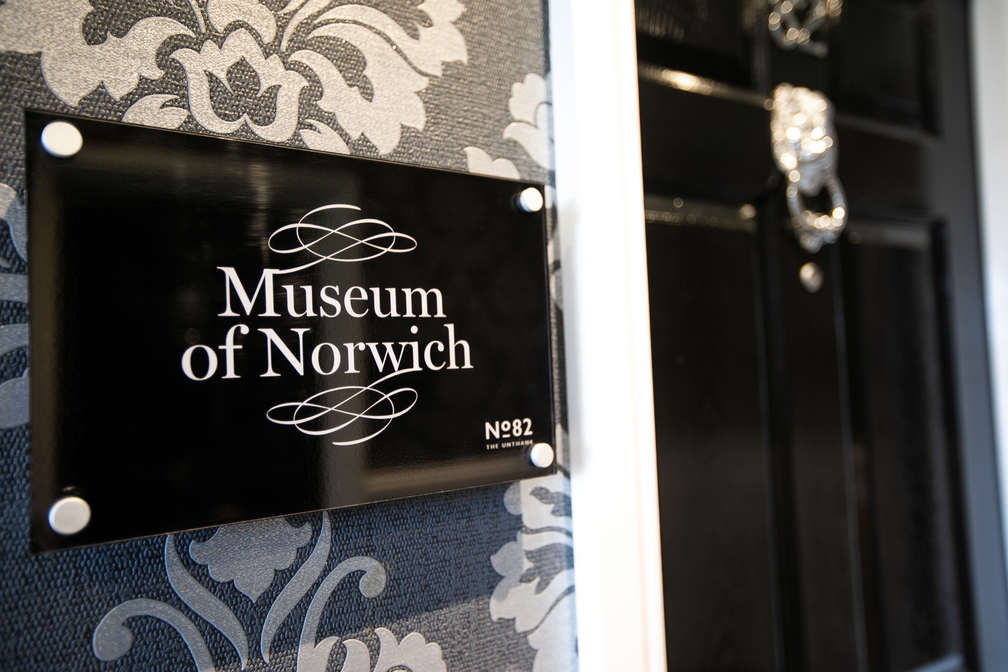 Señal para el Museo de Norwich.