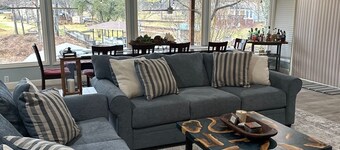 Remodeled Lake Home In Quiet Cove