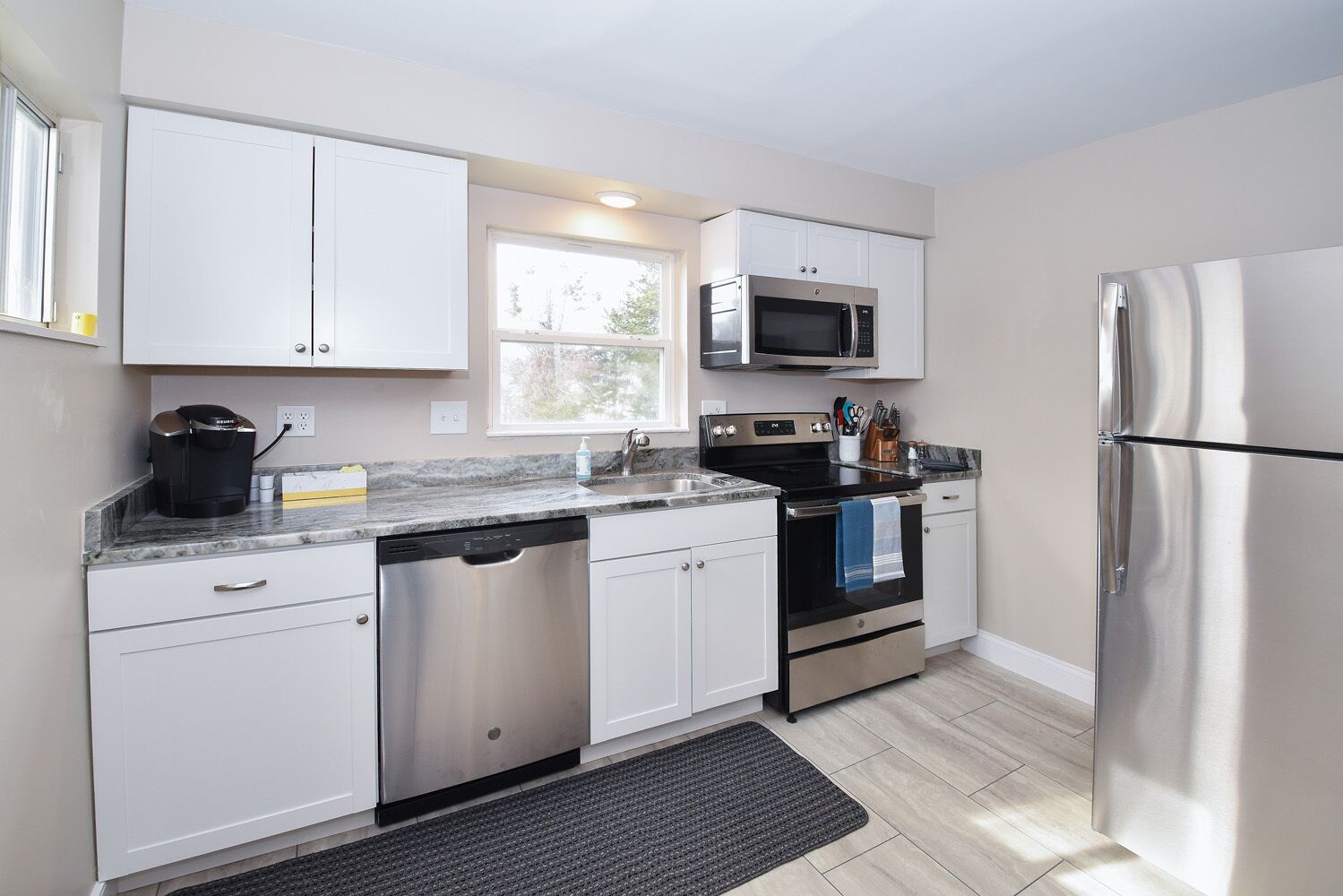 In the Heart of Blue Ash- close to Kenwood Mall
