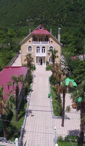 BBQ/picnic area - Hotel Canyon (Khoni)