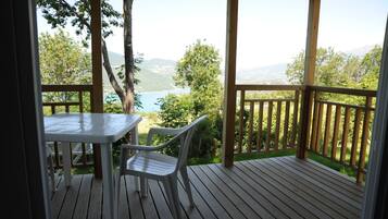 Mobil Karavan Klasik (Plus) | Teras/patio