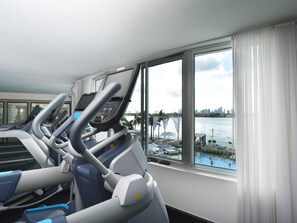 Fitness facility - Studio in a 5 Hotel - City View - Pool w DJ #425 (Miami Beach)
