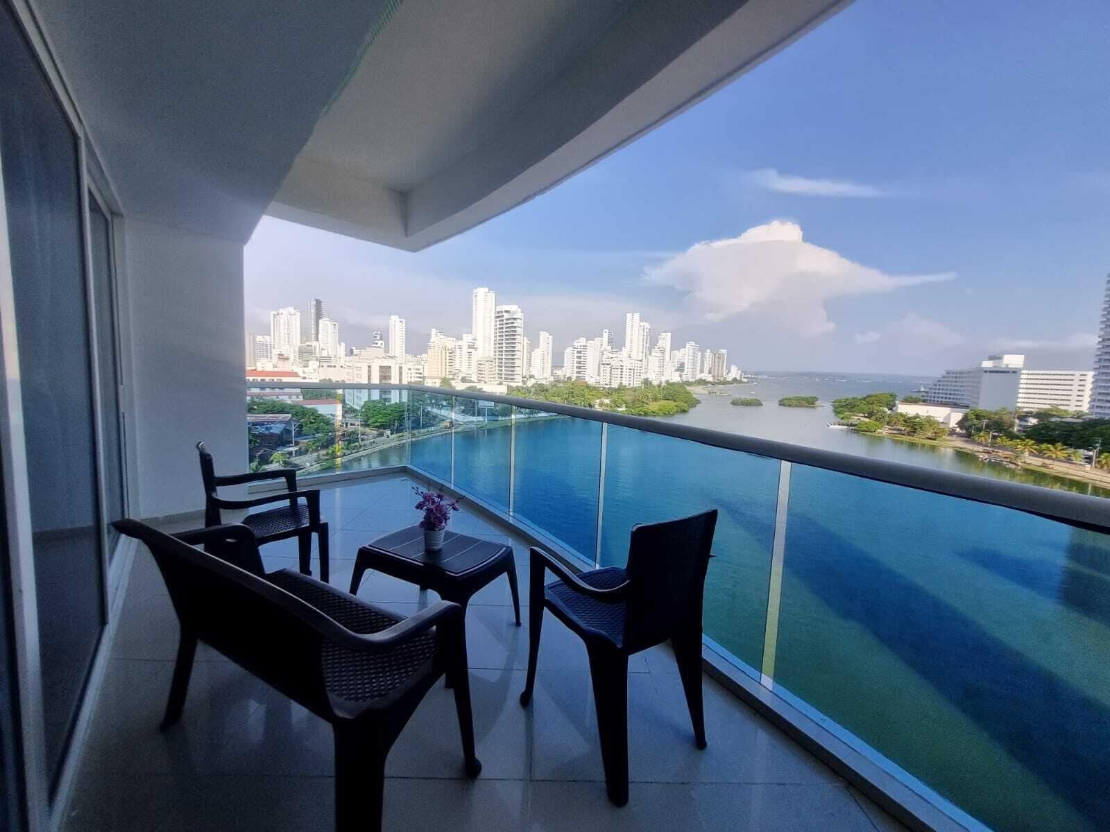 Rideaux occultants, fer et planche à repasser, Wi-Fi gratuit