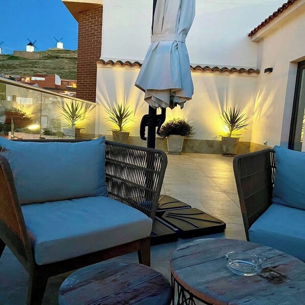 Panoramic Penthouse, 1 Queen Bed with Sofa bed | Terrace/patio