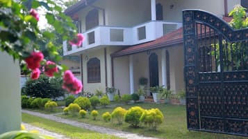 Bahagian luar