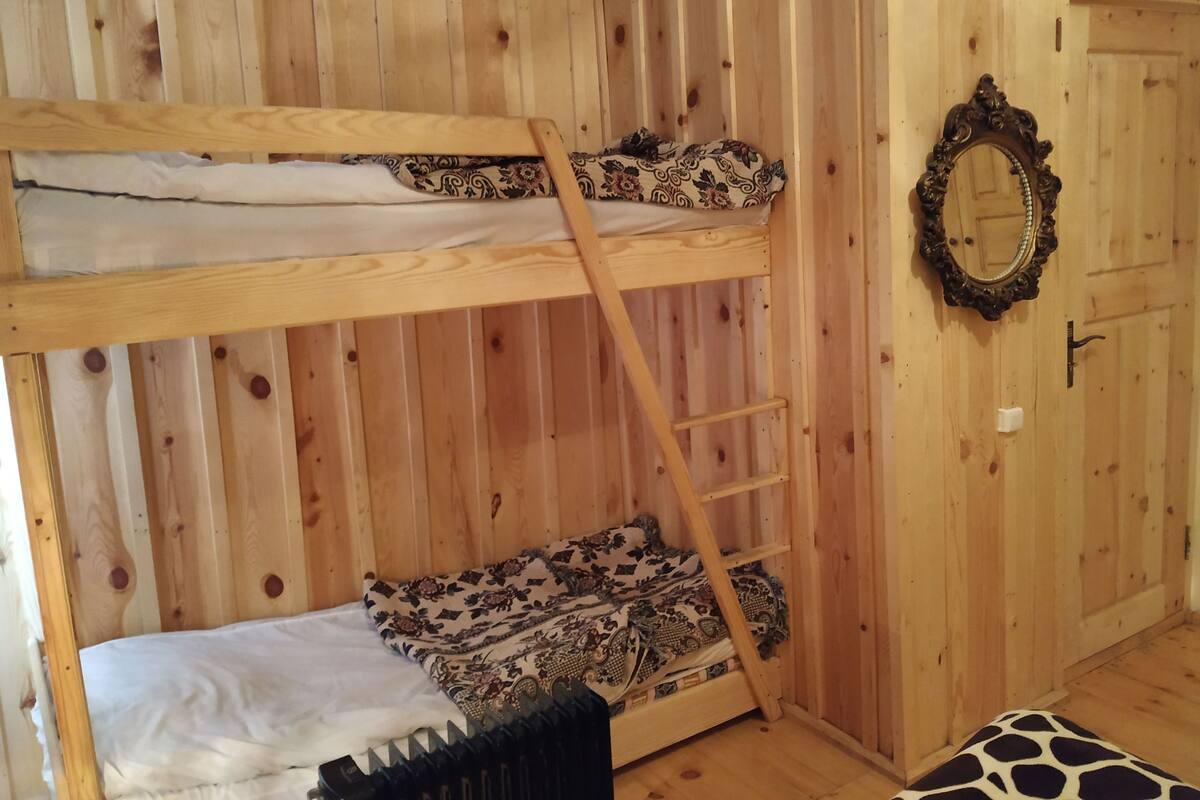 Family Room, Multiple Beds, Non Smoking, Mountain View | Iron/ironing board (on request), free WiFi, bed sheets