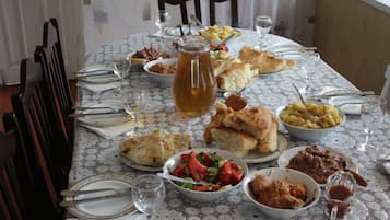 Daily local cuisine breakfast (GEL 12 per person)