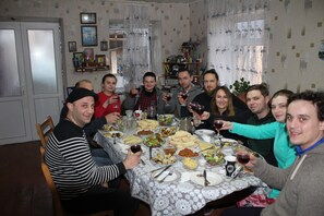 Dining - Ecohouse Svaneti (Mestia)