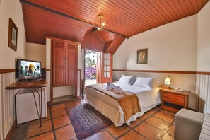 Superior Apartment (Com Varanda) | 1 bedroom, minibar, individually decorated, individually furnished - Esquilo Hotel (Camanducaia)