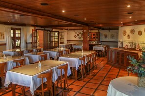 Bar (on property) - Esquilo Hotel (Camanducaia)