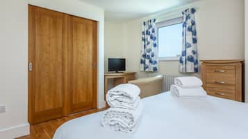 1 chambre, fer et planche Ă  repasser, Wi-Fi gratuit, draps fournis