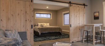 Cozy Flat -Easy Transit to Stadiums+Downtown -WORLD CUP READY!!