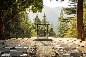 Área de bodas al aire libre