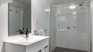 Bañera y toallas