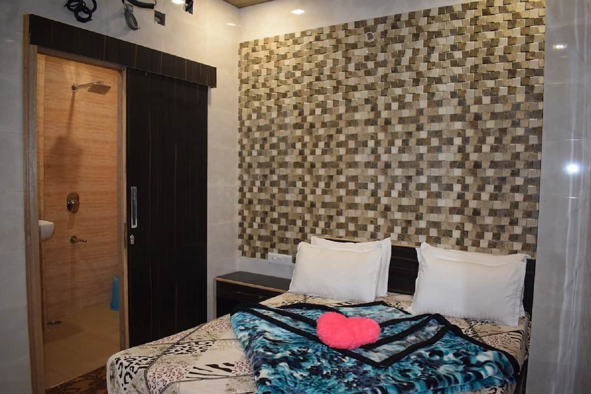 Deluxe-Zimmer | 2 Schlafzimmer, hochwertige Bettwaren, Daunenbettdecken, Schreibtisch