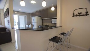 Apartment, 2 Bedrooms, Non Smoking | Private kitchen