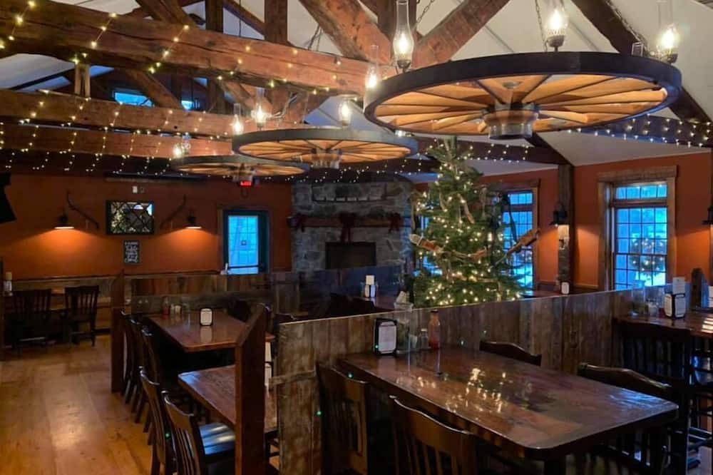 Dowds Country Inn - Wentworth, NH