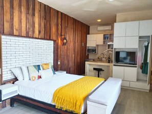 Studio – deluxe, flere senger | Individuelt innredet, blendingsgardiner, wi-fi (inkludert) og sengetøy