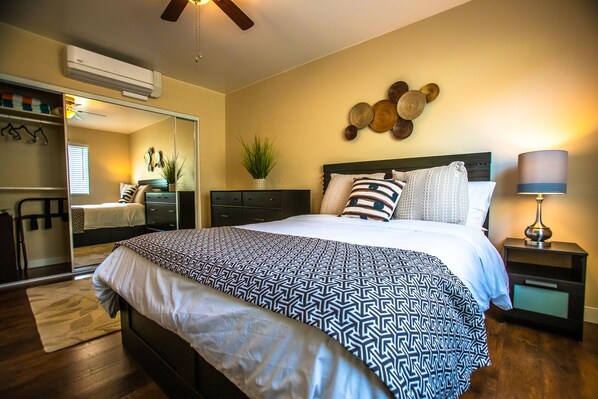 2 bedrooms, iron/ironing board, WiFi, bed sheets