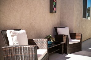 Terrace/patio - Executive Duplex Pacific Beach w/AC (San Diego)