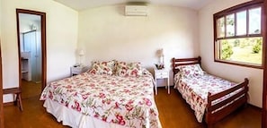 Minibar, iron/ironing board, bed sheets