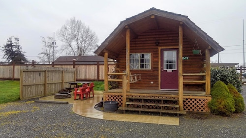 Redwood Coast Cabins and RV Resort