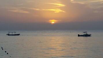 Private beach, white sand, beach bar