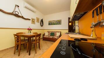 Apartment, 1 Bedroom, Hill View | Private kitchen | Full-size fridge, microwave, stovetop, espresso maker