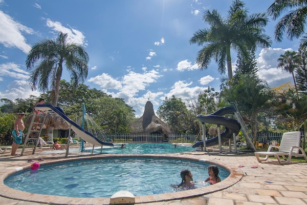 3 outdoor pools, open 8:00 AM to 8:00 PM, sun loungers