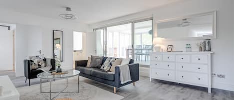 Panoramic Suite, 2 Bedrooms, Terrace, City View | Living room | Flat-screen TV