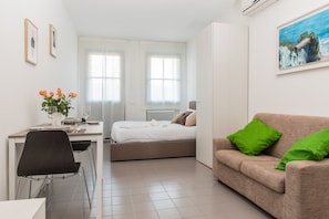 Apartment, 1 King Bed | Living area | Plasma TV - La Filanda (Villorba)