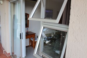 Economy Double Room (#02) | In-room dining - Purple Olive Guest House (Pretoria)