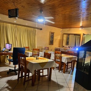 Daily English breakfast (ZAR 100 per person) - Purple Olive Guest House (Pretoria)