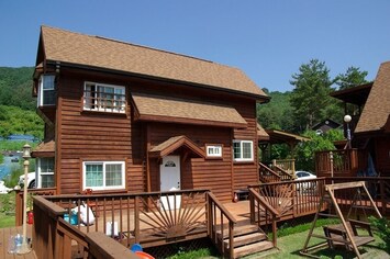 "Rhin" (2 Bedroom)/Duplex Suite(Dokchae)