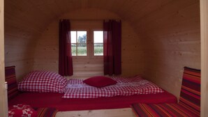 Minibar y ropa de cama