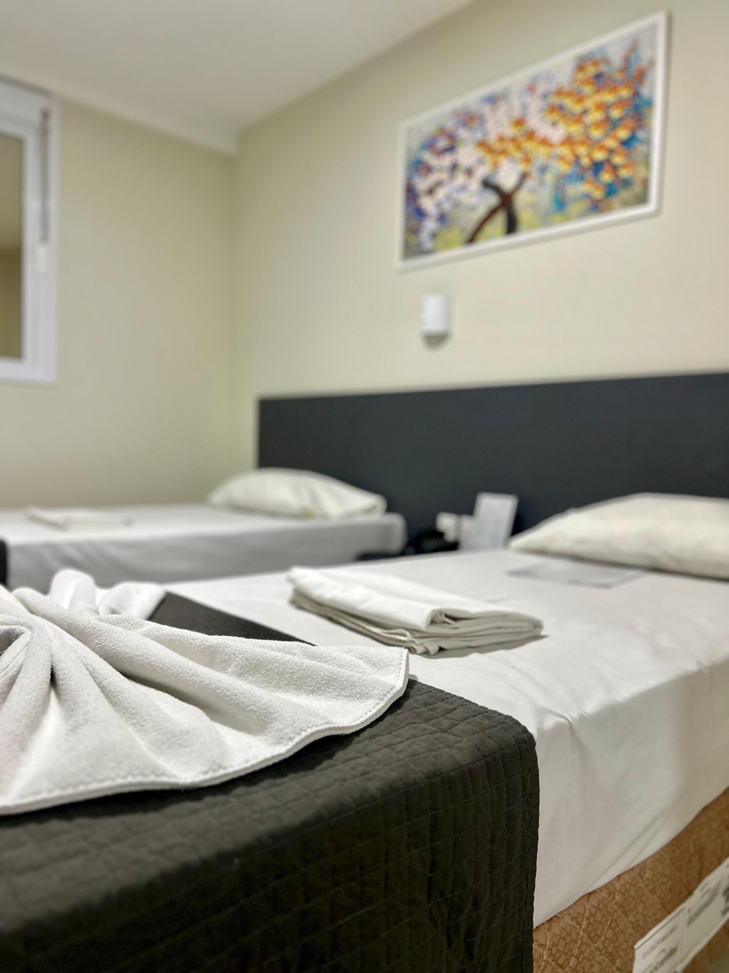 迷你吧、特色家居、办公桌、遮光窗帘