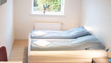 Dreibettzimmer | Schreibtisch, kostenloses WLAN, Bettwäsche