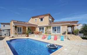 A heated pool - Lovely home in Saint-Gilles (Saint-Gilles)