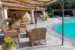 Pool (Outdoor)