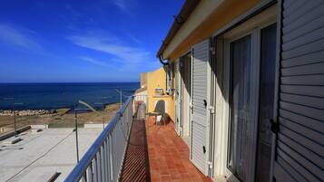Apartment, 2 Bedrooms, Sea View | Terrace/patio
