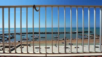 Apartment, 2 Bedrooms, Sea View | Terrace/patio