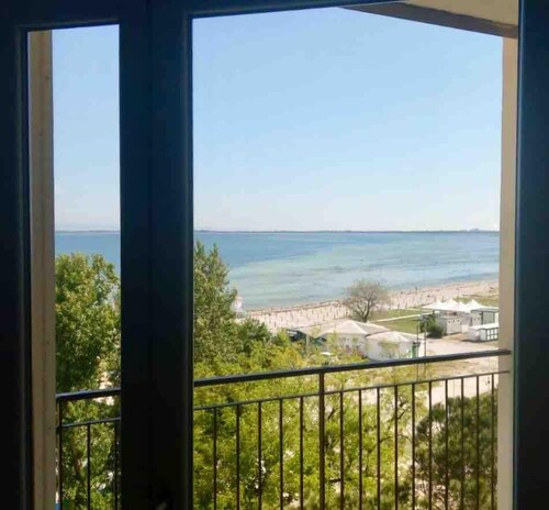 La Finestra sul mare
