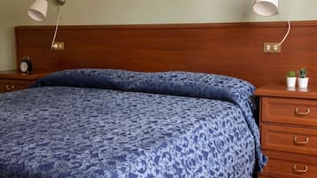 1 Schlafzimmer, BĂŒgeleisen/BĂŒgelbrett, WLAN, BettwĂ€sche