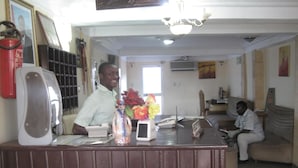 Unclassified image, 2 of 16, button - Hotel sigri (Ouagadougou)